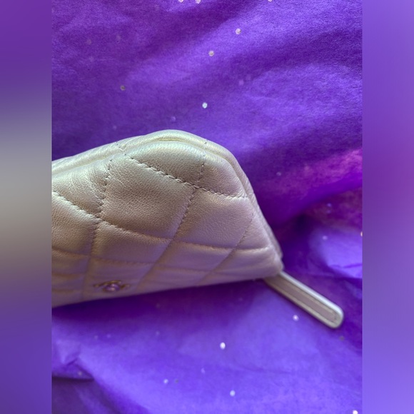 Chanel zipper O case SLG. 2020C pearlescent metallic RARE - Picture 9 of 14